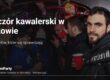 Wieczór kawalerski w Krakowie – grupa kolegów z kubkami w imprezowym tramwaju TramParty