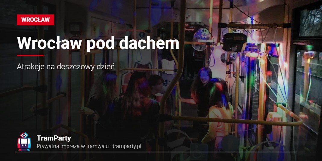 Wrocław pod dachem – Atrakcje na deszczowy dzień Wrocław – atrakcje pod dachem: wnętrze imprezowego tramwaju TramParty z kolorowym oświetleniem